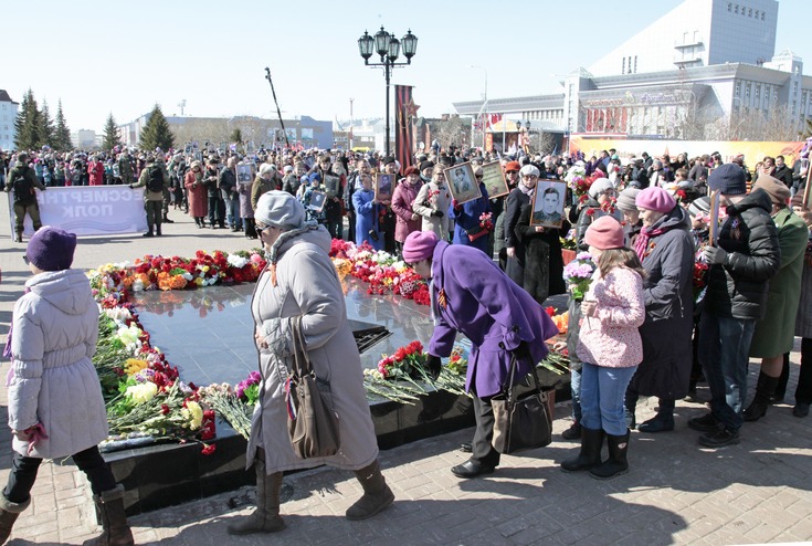 БП люди цветы.jpg БП люди цветы.jpg